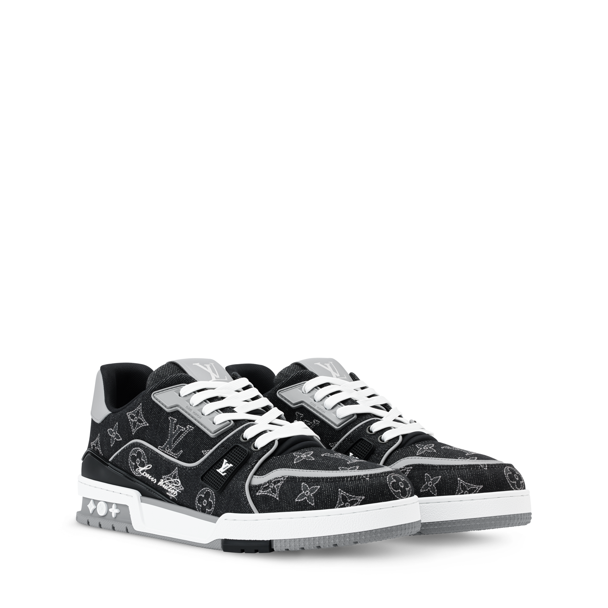  Zapatos Tenis <ul>
  <li>Color negro</li>
  <li>Tejido denim con motivo Monograma bordado/piel de becerro lisa</li>
  <li>Cordones</li>
  <li>Detalles distintivos</li>
  <li>Suela de goma con flores Monograma</li>
  <li>El artículo se ha fabricado en Italia</li>
</ul> | Louis Vuitton ® (Ampliar producto)